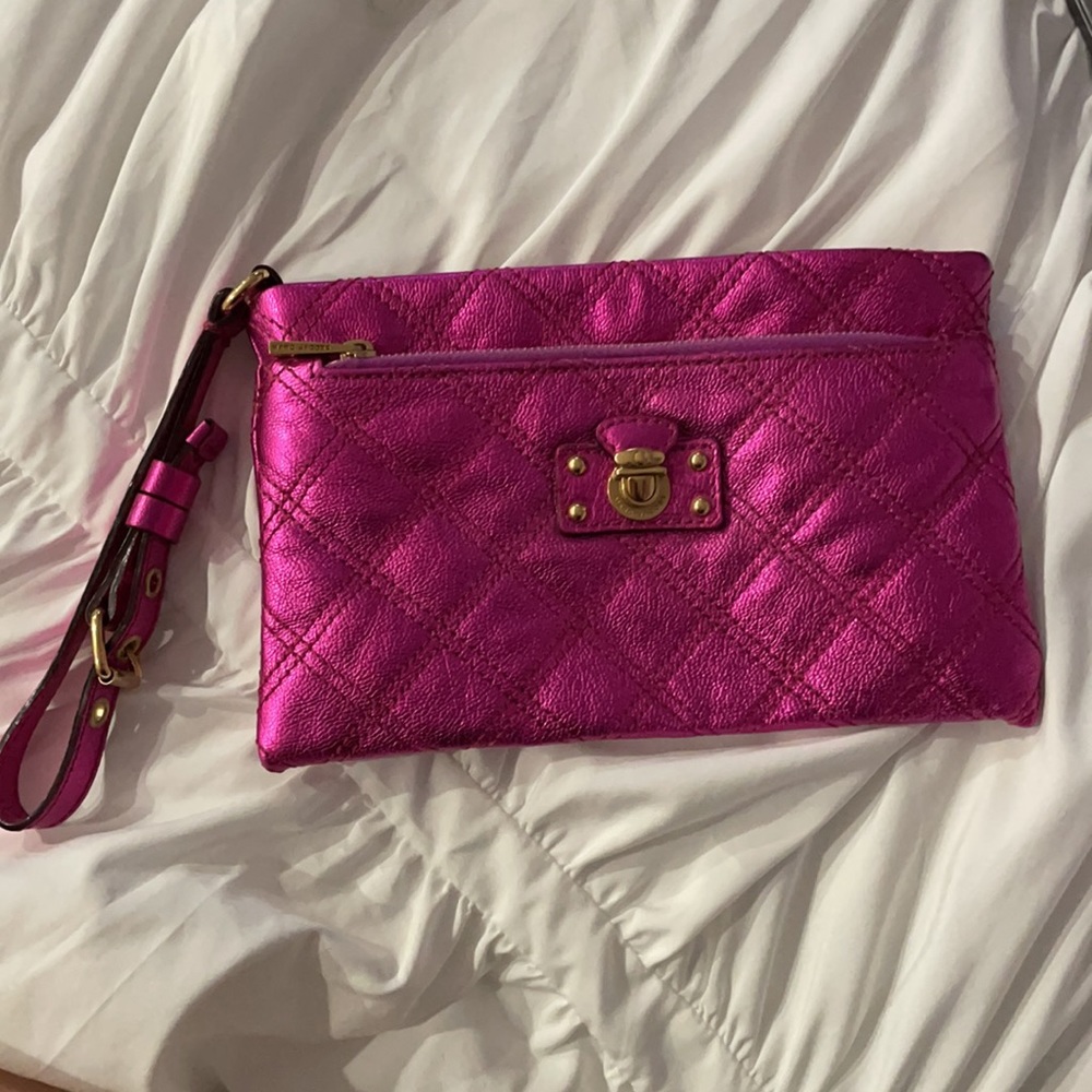 MARC JACOBS metallic pink wristlet NWOT